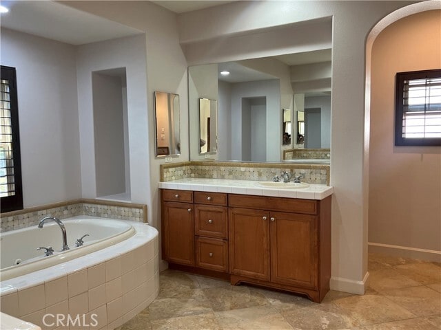 Building Photo - 27 Tree Clover