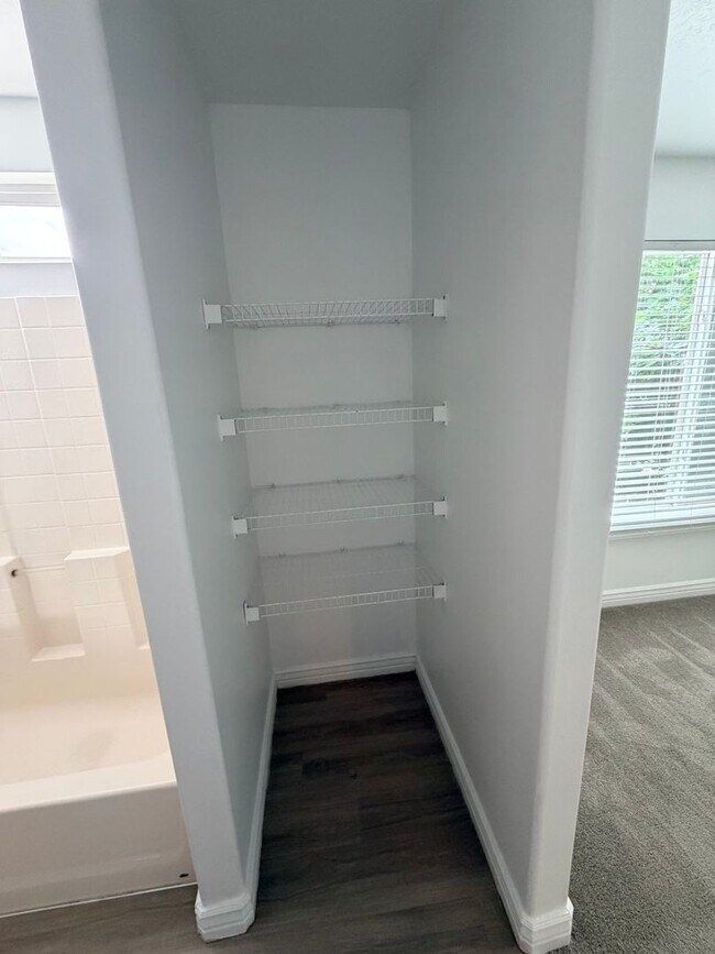 Building Photo - PAY NOTHING UNTIL AUGUST 1ST- 3 Bed, 2.5 Bath Townhome in Pleasant Grove