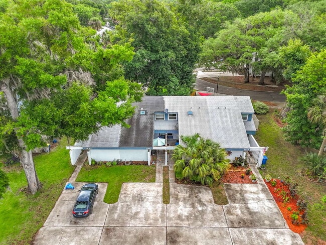 Building Photo - 2857 Wonderwood Ln