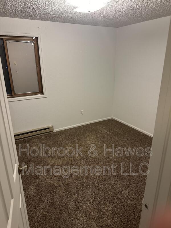 Building Photo - 4887 Basswood Dr