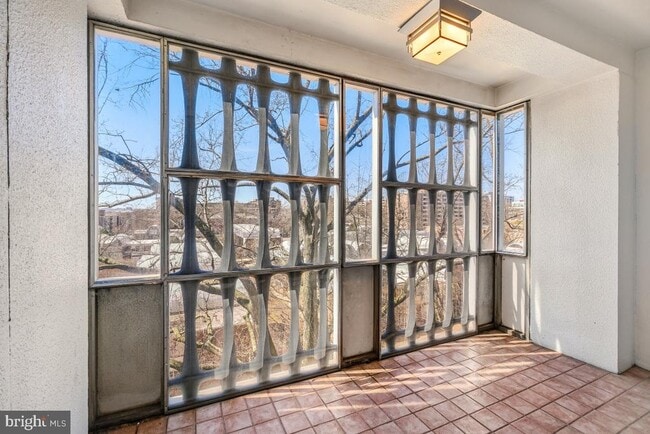 Building Photo - 1311 Delaware Ave SW