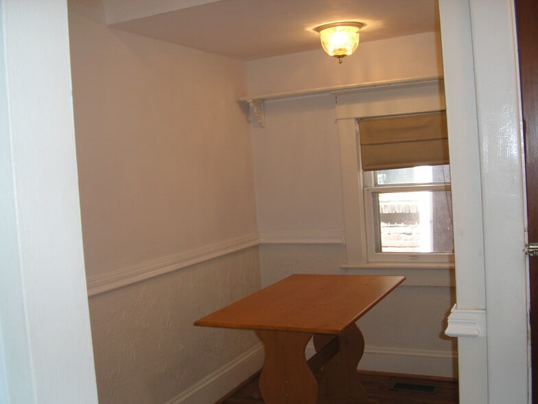 Building Photo - 1709 Hampton Blvd