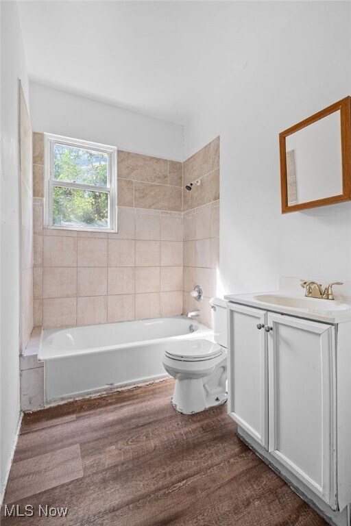 Building Photo - 740 Fern St