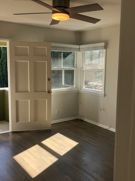 Building Photo - 1033 Pearl St