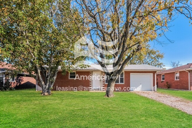 Building Photo - 26 Moorland Dr