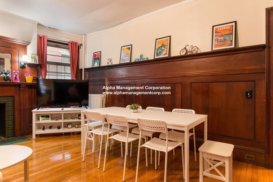Primary Photo - 1248 Beacon St