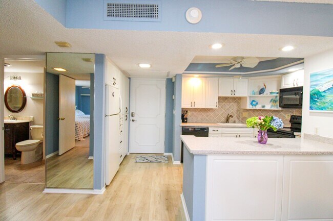 Building Photo - ** OFF-SEASONAL OR 6 MONTHS AND 1 DAY ANNU...