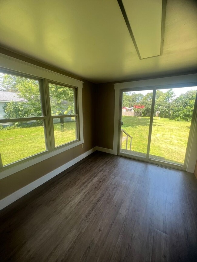 Building Photo - Large Remodeled 4 bed 2 Bath - Girard Pa