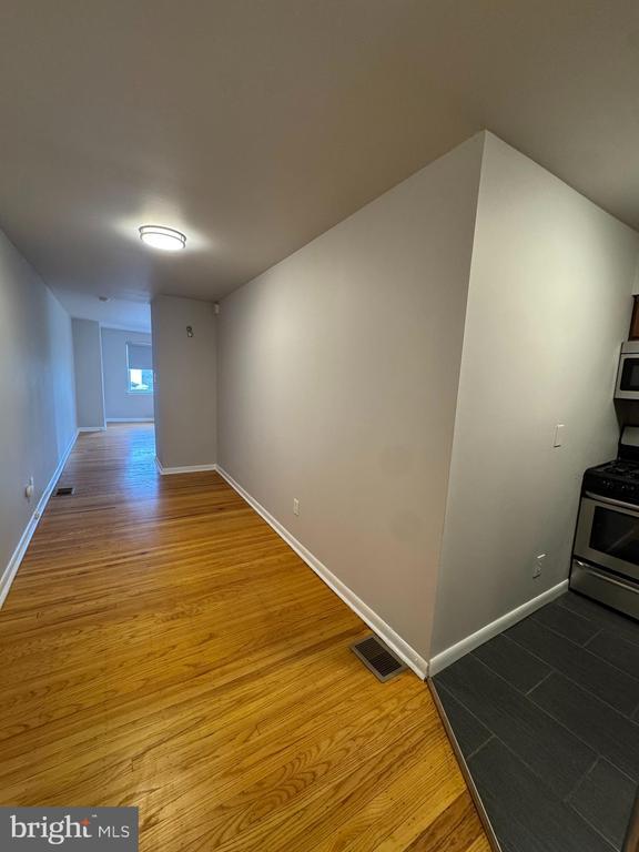 Building Photo - 525 N 32nd St