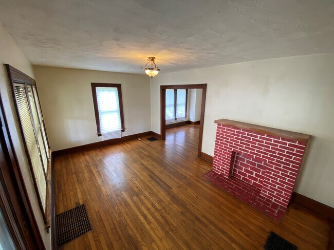 Building Photo - 1186 Greenwood Ave
