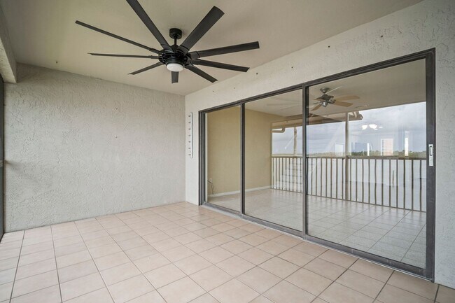 Building Photo - Stunning 2-bedroom, 2-bathroom condo with ...