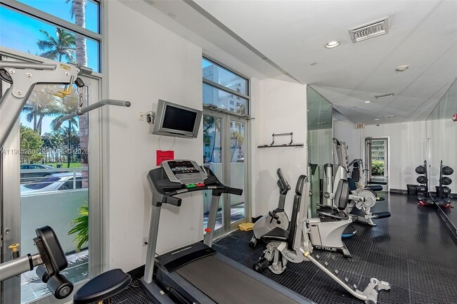 Building Photo - 200 Ocean Dr