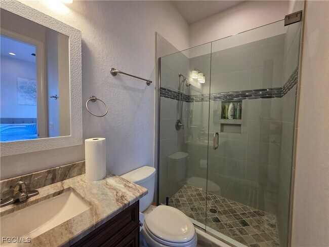 Building Photo - 1255 NW 38th Ave