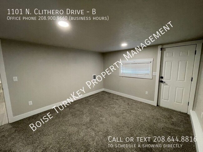 Building Photo - 1101 N Clithero Dr