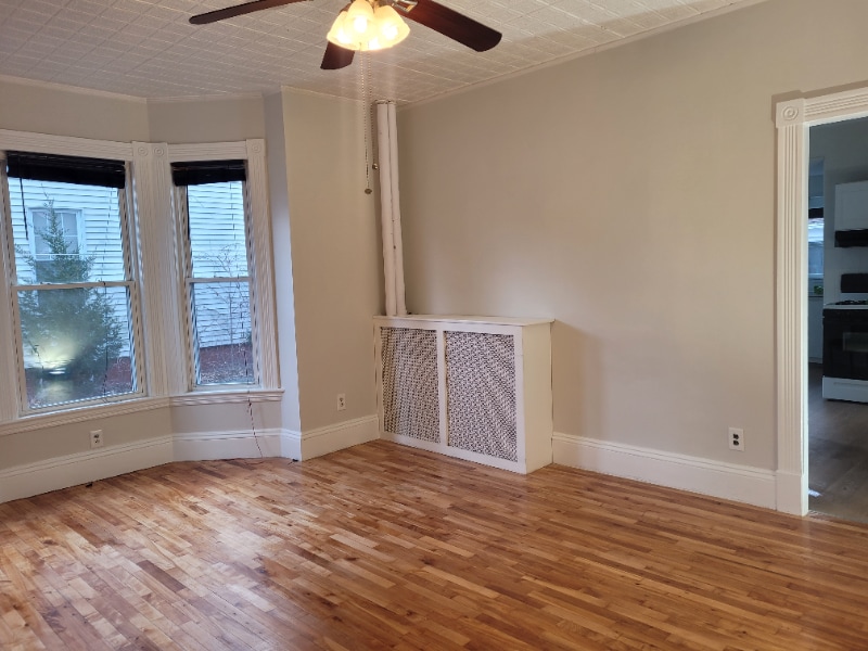 Building Photo - 37 Byron St