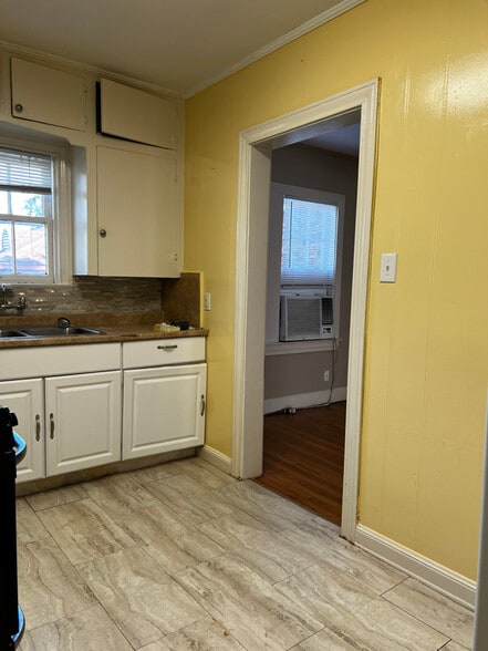 Building Photo - 1403 Godwin St