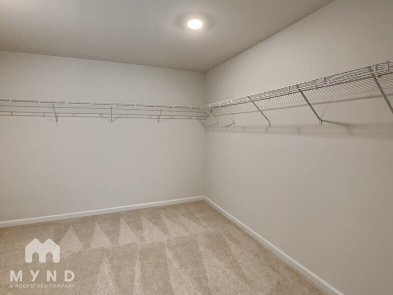 Building Photo - 107 Dew Drop Pointe