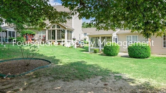 Building Photo - End Unit Townhome | Sunroom| Community Poo...