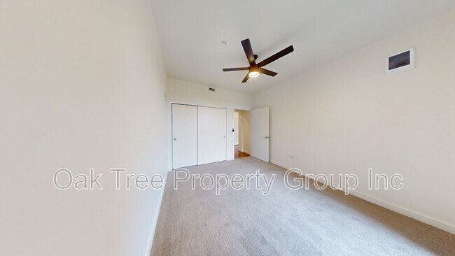 Building Photo - 532 Union St