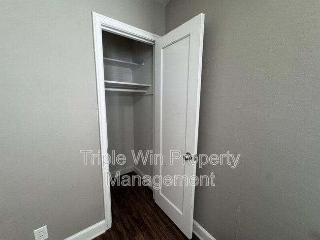 Building Photo - 1629 Talisman Ln