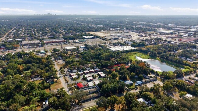 Building Photo - 1302 Morris Park