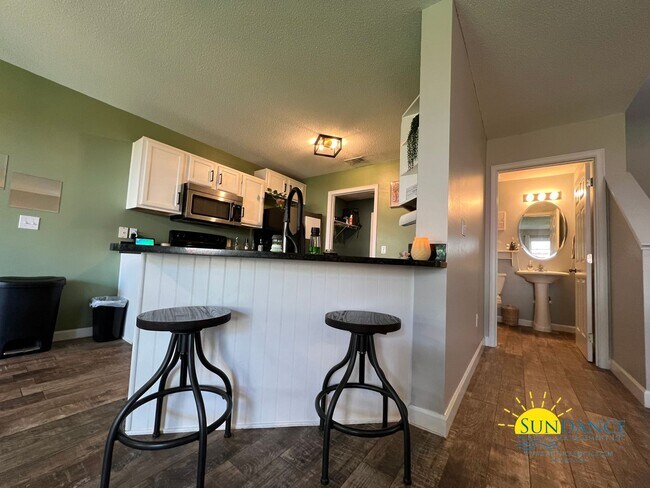 Building Photo - Impeccable 3 Bedroom Home in Shalimar!