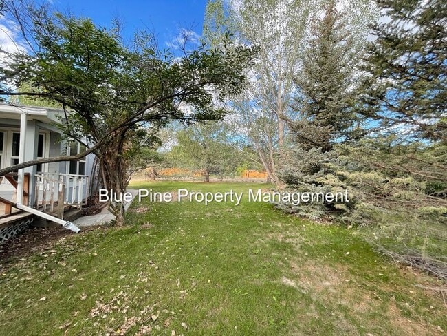 Building Photo - 587 W 10 S