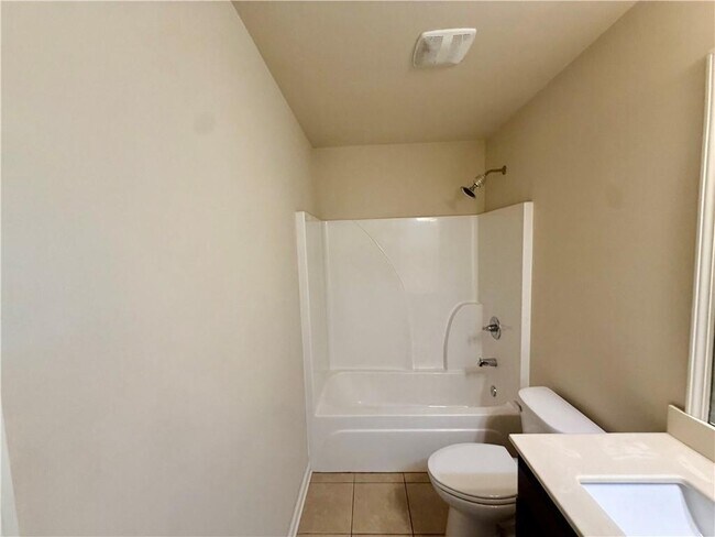 Building Photo - 4615 Woodbine Way