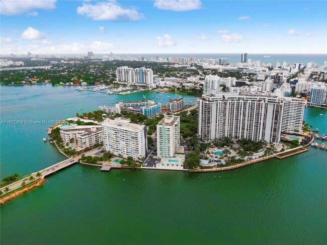 Building Photo - 5 Island Ave