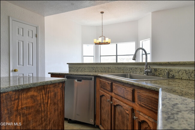 Building Photo - 829 Dulce Tierra Dr