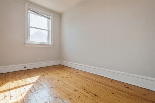 Building Photo - 2150 N Halsted St