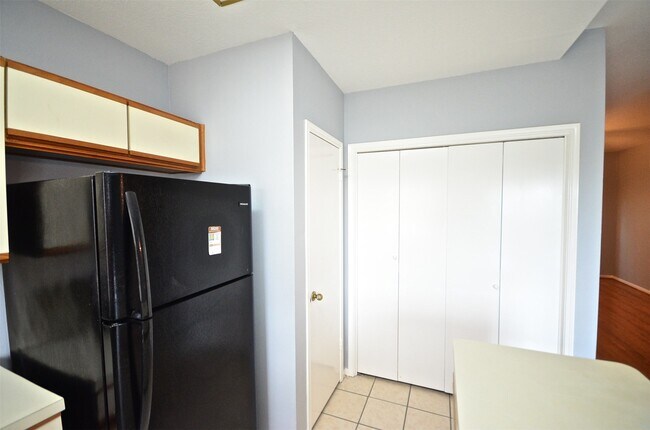 Building Photo - 2910 Grants Lake Blvd