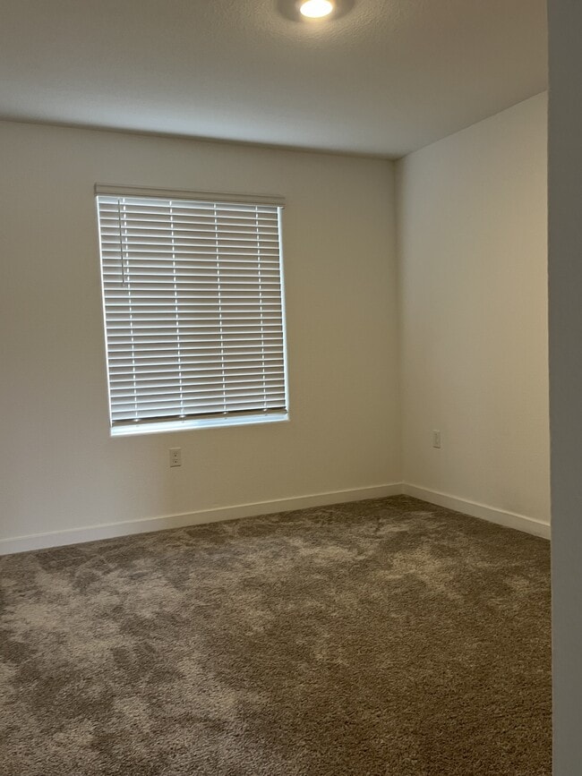 Building Photo - 1432 Algodon Rd