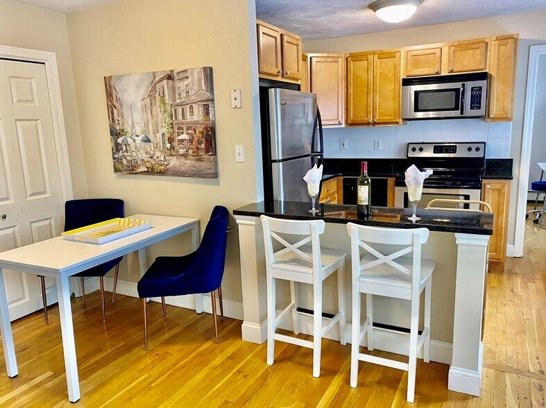 Building Photo - 7 Mortimer Pl