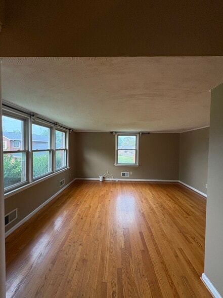 Building Photo - 5528 Galloway Cir