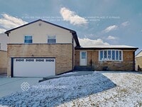 Building Photo - 916 Elsie Dr