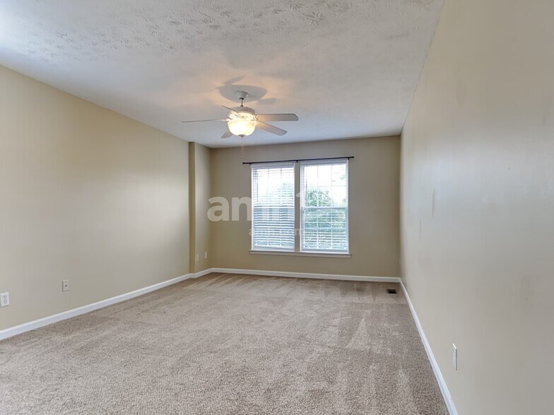 Building Photo - 8000 Trinity Shore Cir
