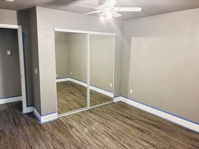 Building Photo - 1 Bedroom, 1 Bath Condo Available Sept 4st...