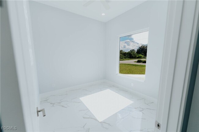 Building Photo - 3800 11th St SW