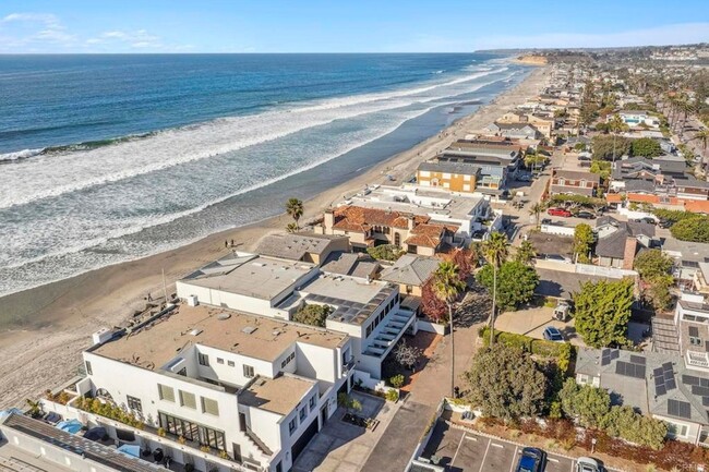 Building Photo - 1716 Ocean Front Dr