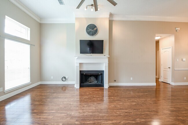 Building Photo - 21818 Windsor Castle Dr