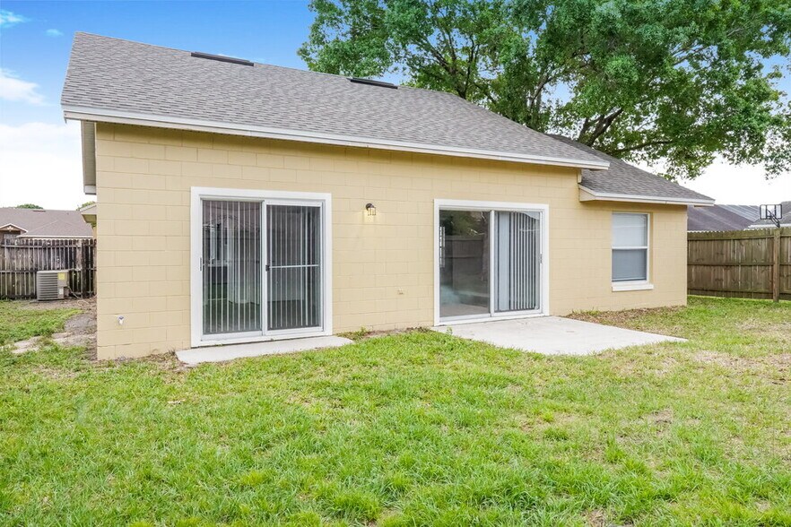 Building Photo - 11860 Shotgate Ct