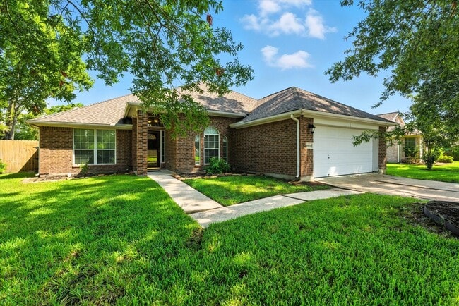 Primary Photo - 16626 Bluefin St