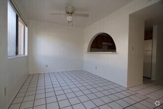 Building Photo - 3-Bedroom Tempe Condo with 2.5 bathrooms -...