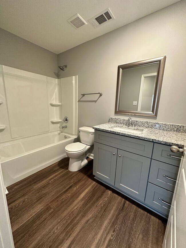 Building Photo - 4 bed, 2 bath home built in 2022