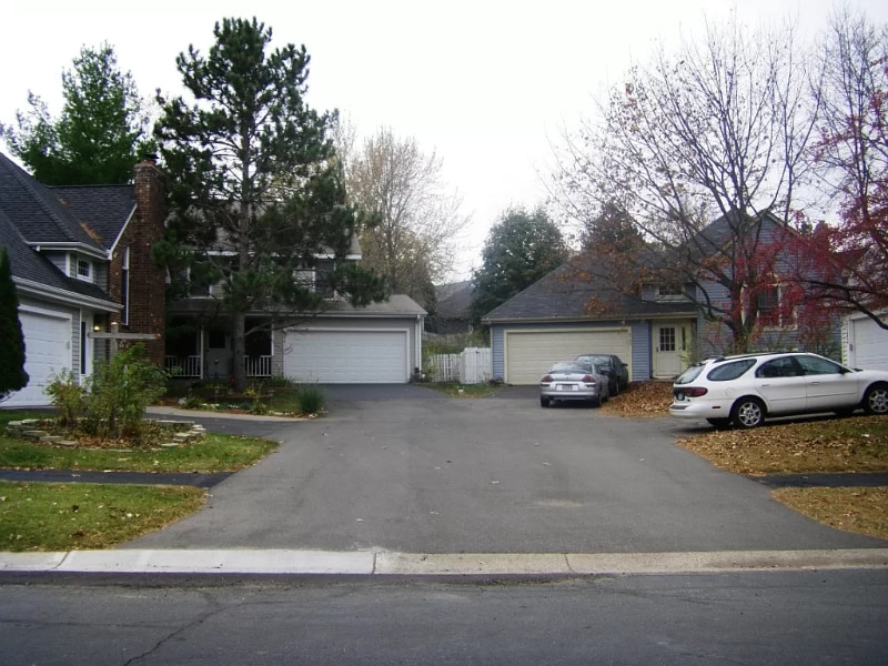 Building Photo - 8782 Hawthorne Dr
