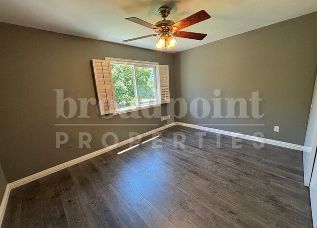 Building Photo - 1500 Via Dorado