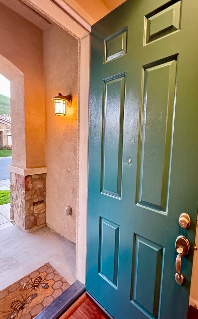 Building Photo - 2581 Tampico Dr