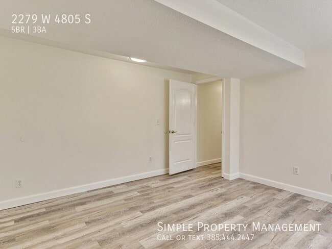 Building Photo - Newly remodeled home in Taylorsville!