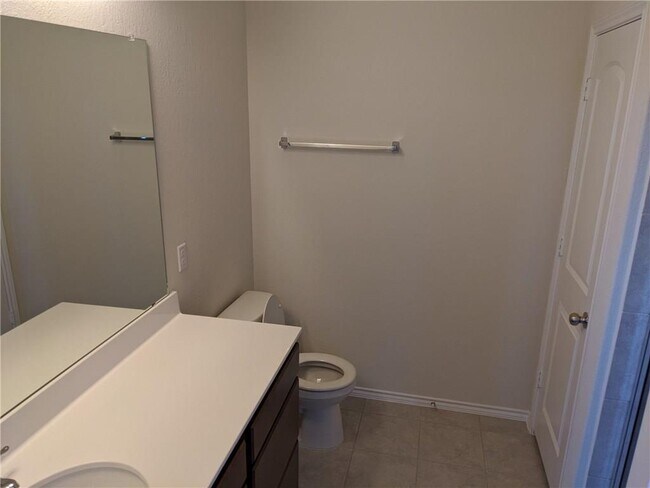 Building Photo - 1013 Cliffbrake Wy